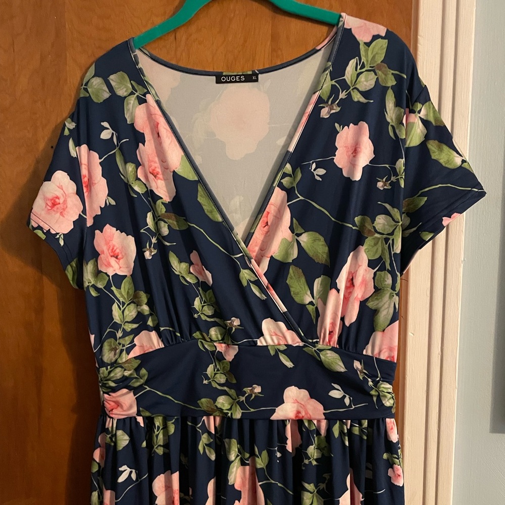 Floral maxi dress with pockets